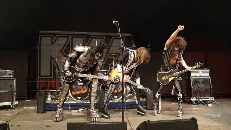 Kiss Forever Band – Arena Nova Konzertfoto 11
