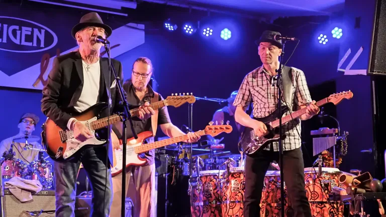 Magic of Santana ft. Alex Ligertwood – Reigen Konzertfoto 25
